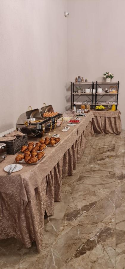Hotel Corvin House Hunedoara Exterior foto